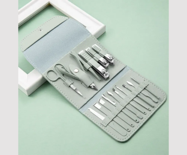 Manicure Pedicure Grooming Kit – Professional Nail Care Set, 16-Pcs - Image 3